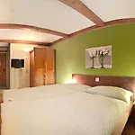 여관 Hirschen 3*